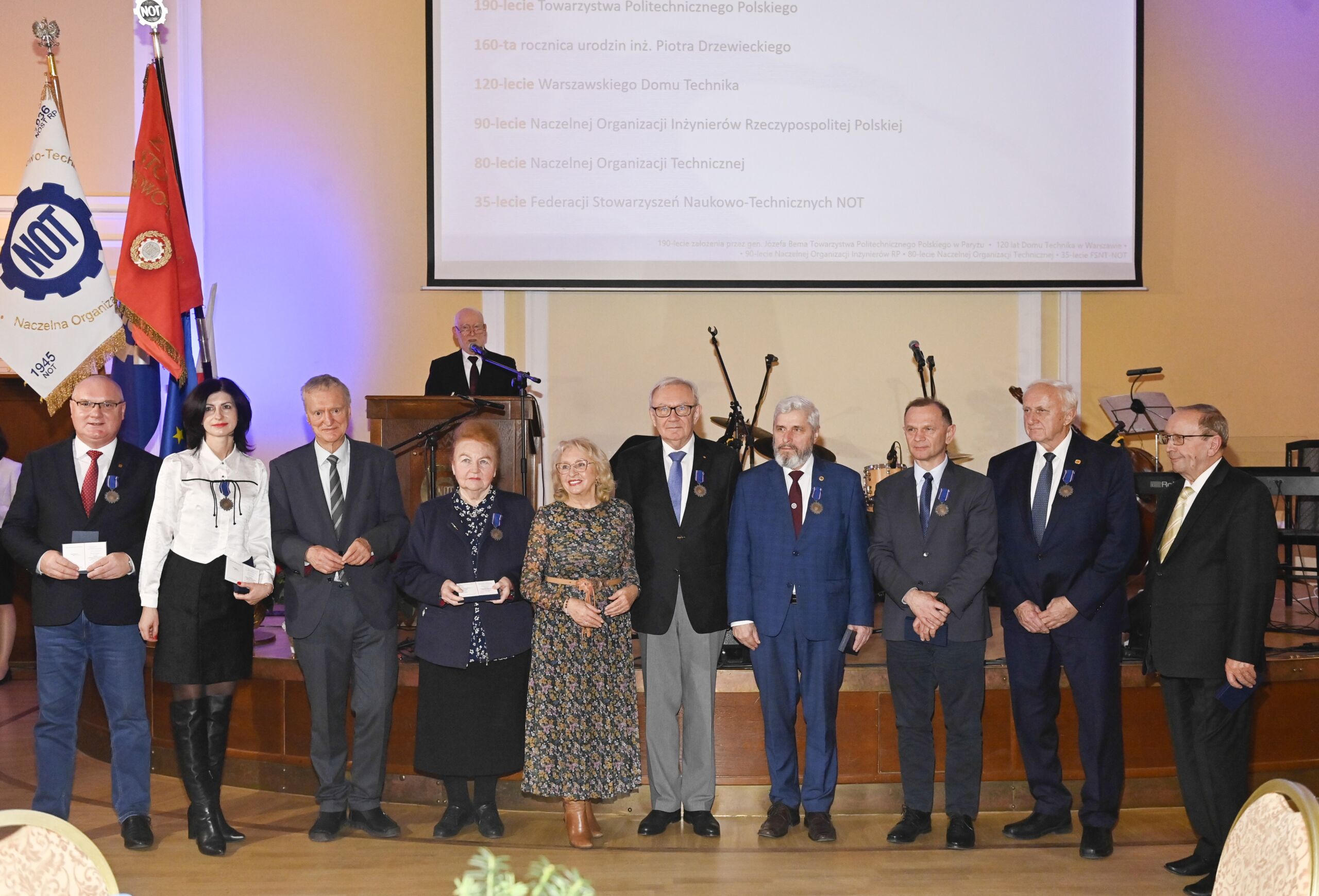 Wyróżnieni Medalem „Zasłużony dla Nauki Polskiej Sapientia et Veritas (Mądrość i Prawda)