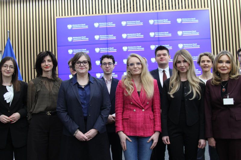 Uczestnicy spotkania zorganizowanego w Ministerstwie Nauki i Szkolnictwa Wyższego