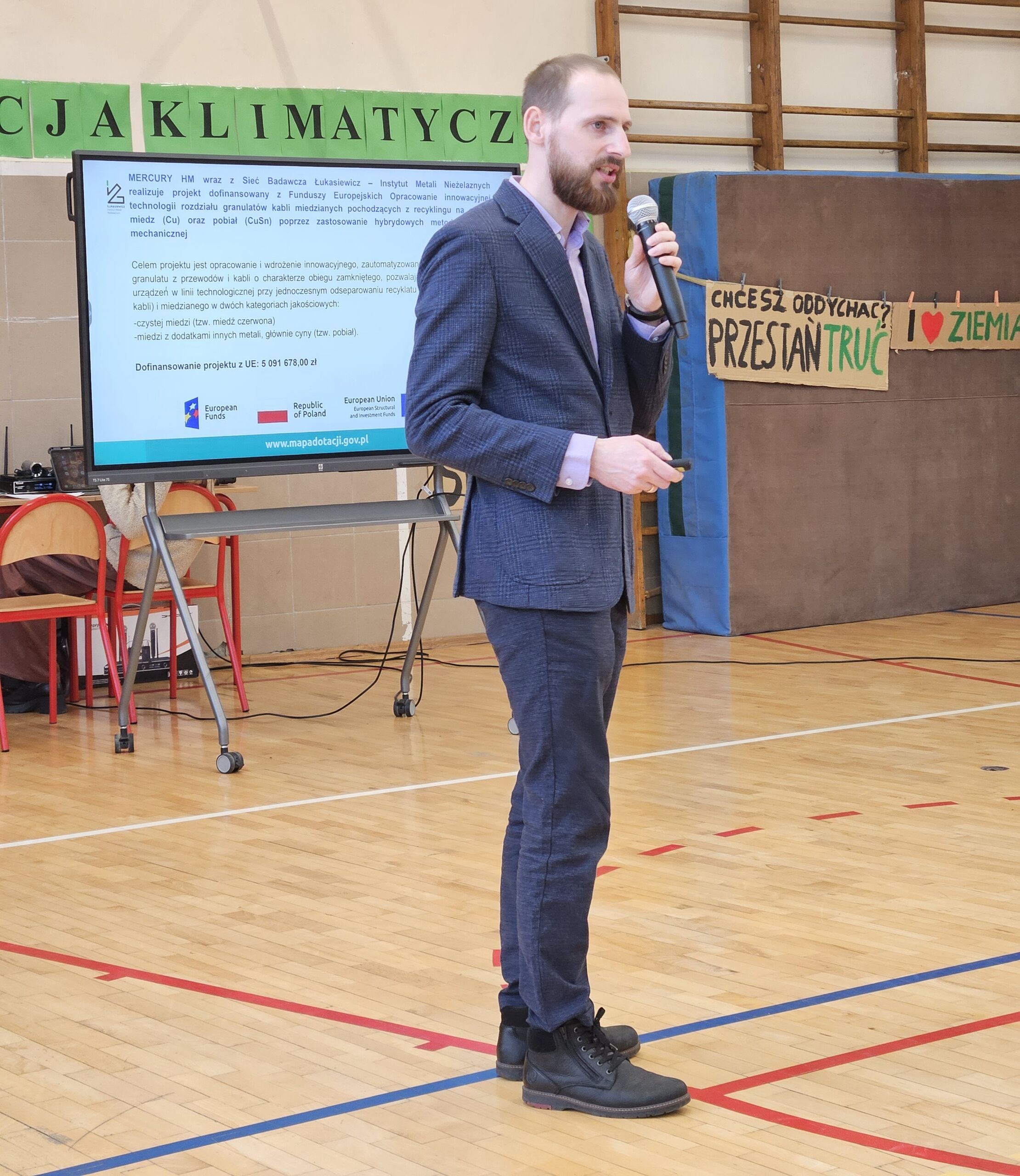 Mgr inż. Łukasz Myćka podczas II konferencji klimatycznej