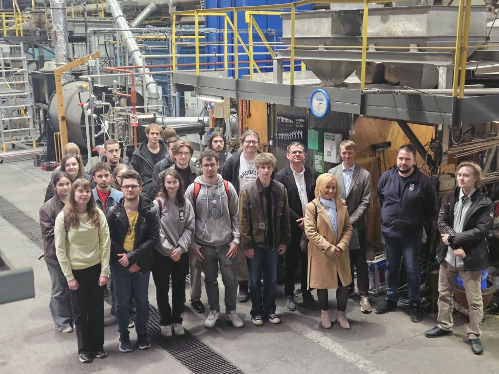 Studenci Politechniki Śląskiej na wycieczce w Łukasiewicz - IMN