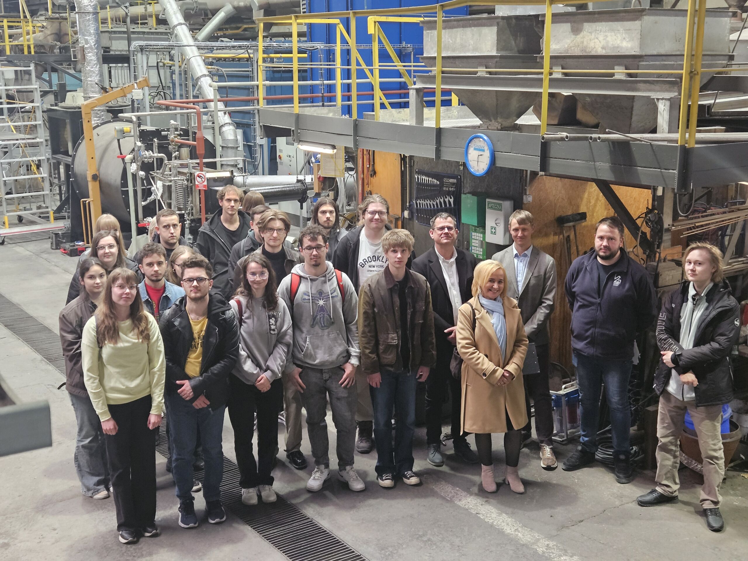 Studenci Politechniki Śląskiej na wycieczce w Łukasiewicz - IMN