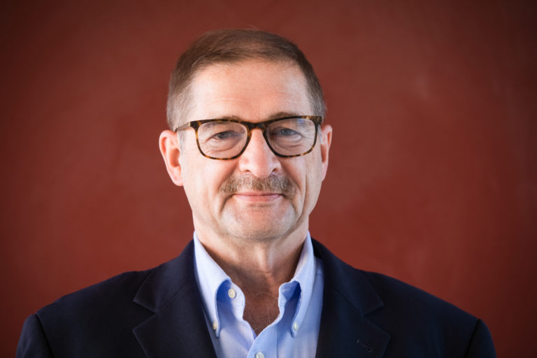 Prof. Wojciech Z. Misiołek. Zdjęcie twarzy do połowy ramion