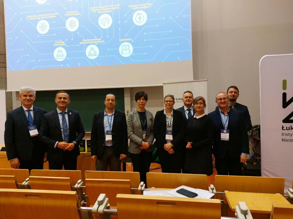 Uczestnicy konferencji CETEF